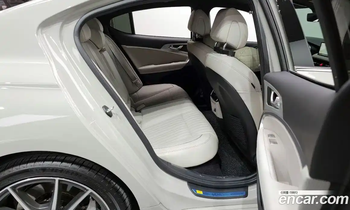 Genesis G70 2024 2.5 Автомат в Москве № 22748, фото 9