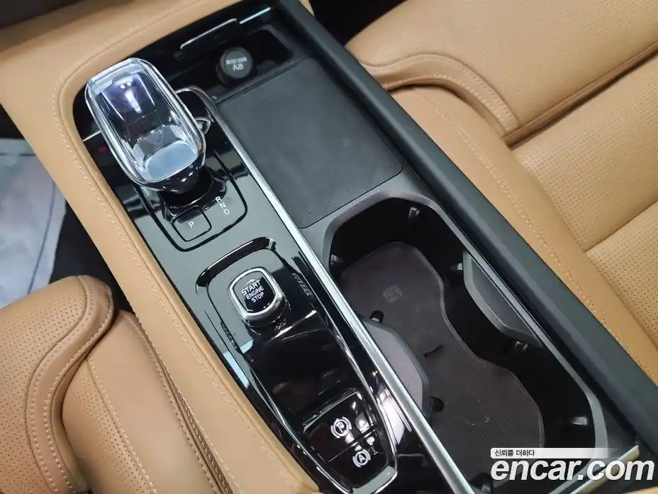 Volvo XC90 2023 2.0 Автомат в Москве № 230871, фото 18