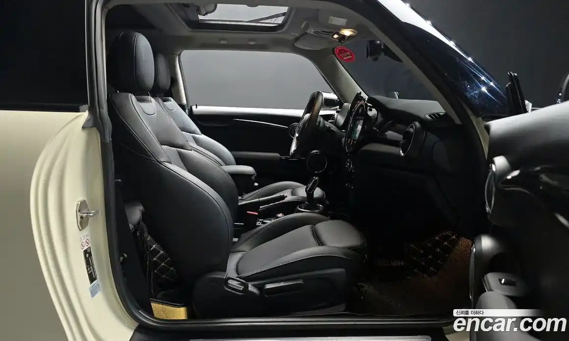 Mini Cooper 2021 2.0 Автомат в Москве № 231470, фото 11