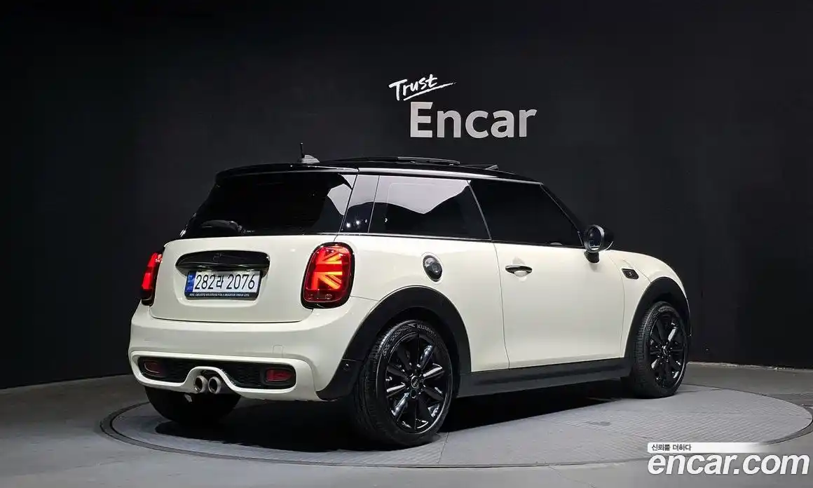 Mini Cooper 2021 2.0 Автомат в Москве № 231470, фото 18