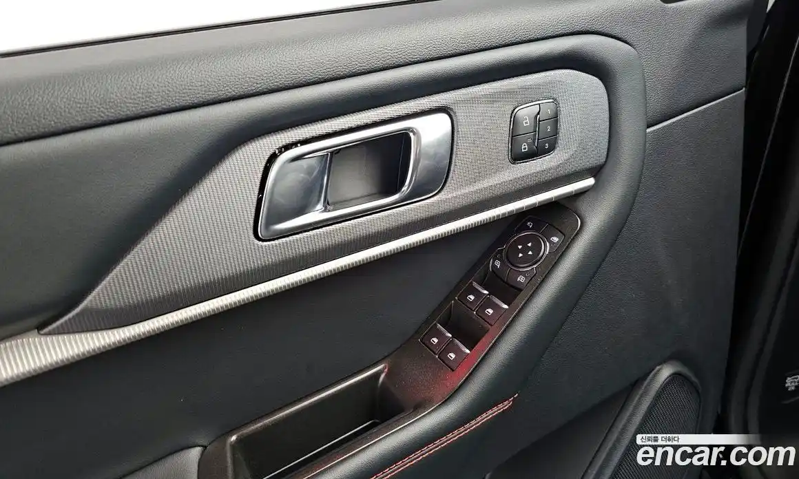 Ford Explorer 2025 2.3 Автомат в Москве № 233226, фото 8