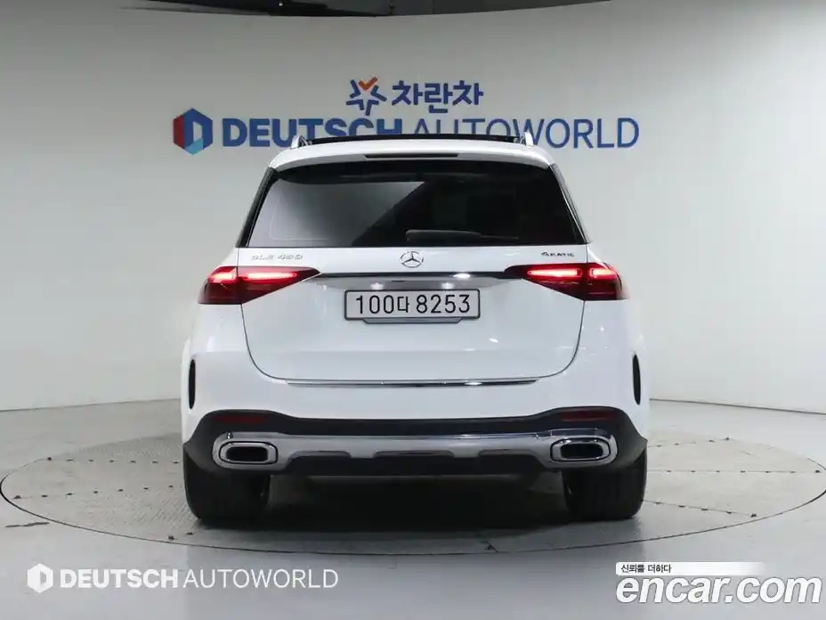 Mercedes-Benz GLE-Class 2025 3.0 Автомат в Москве № 237934, фото 4