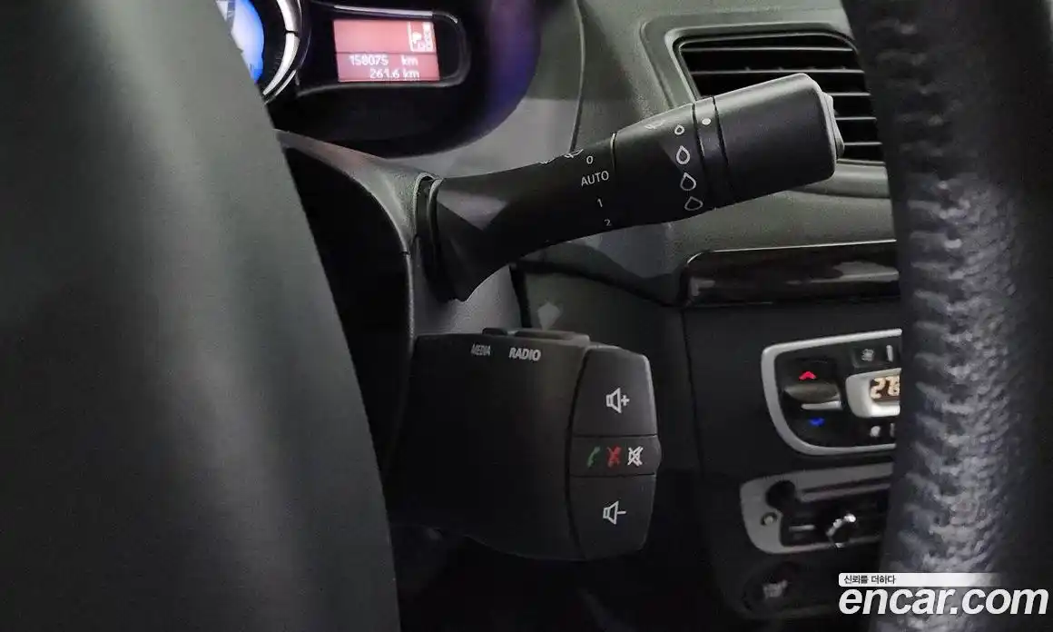 Renault SM3 2014 1.6 Автомат в Москве № 242821, фото 15