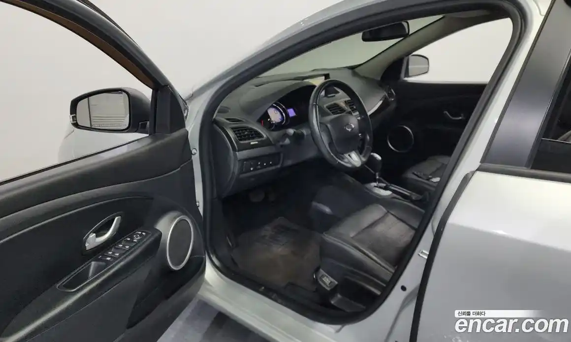 Renault SM3 2014 1.6 Автомат в Москве № 242821, фото 4