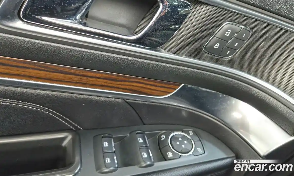 Ford Explorer 2019 2.3 Автомат в Москве № 255642, фото 15