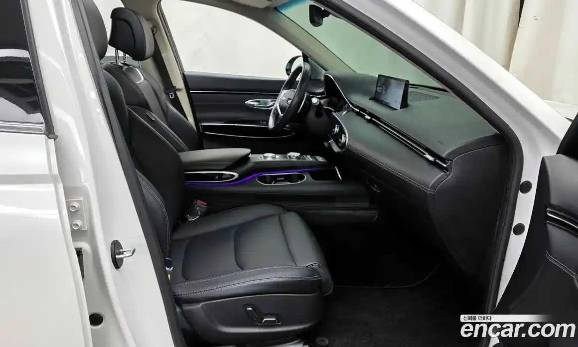 Genesis GV70 2023 2.5 Автомат в Москве № 26864, фото 13