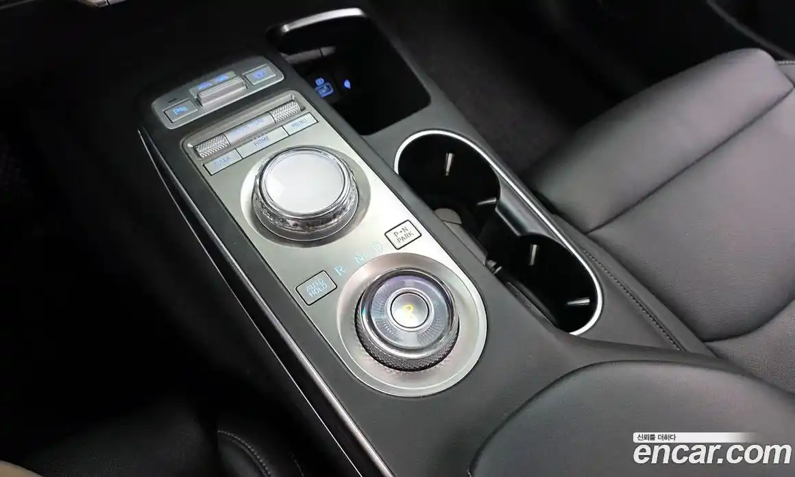 Genesis GV70 2023 2.5 Автомат в Москве № 26864, фото 15