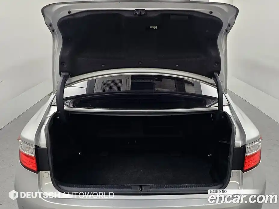 Lexus ES 2014 2.5 Автомат в Москве № 275943, фото 19