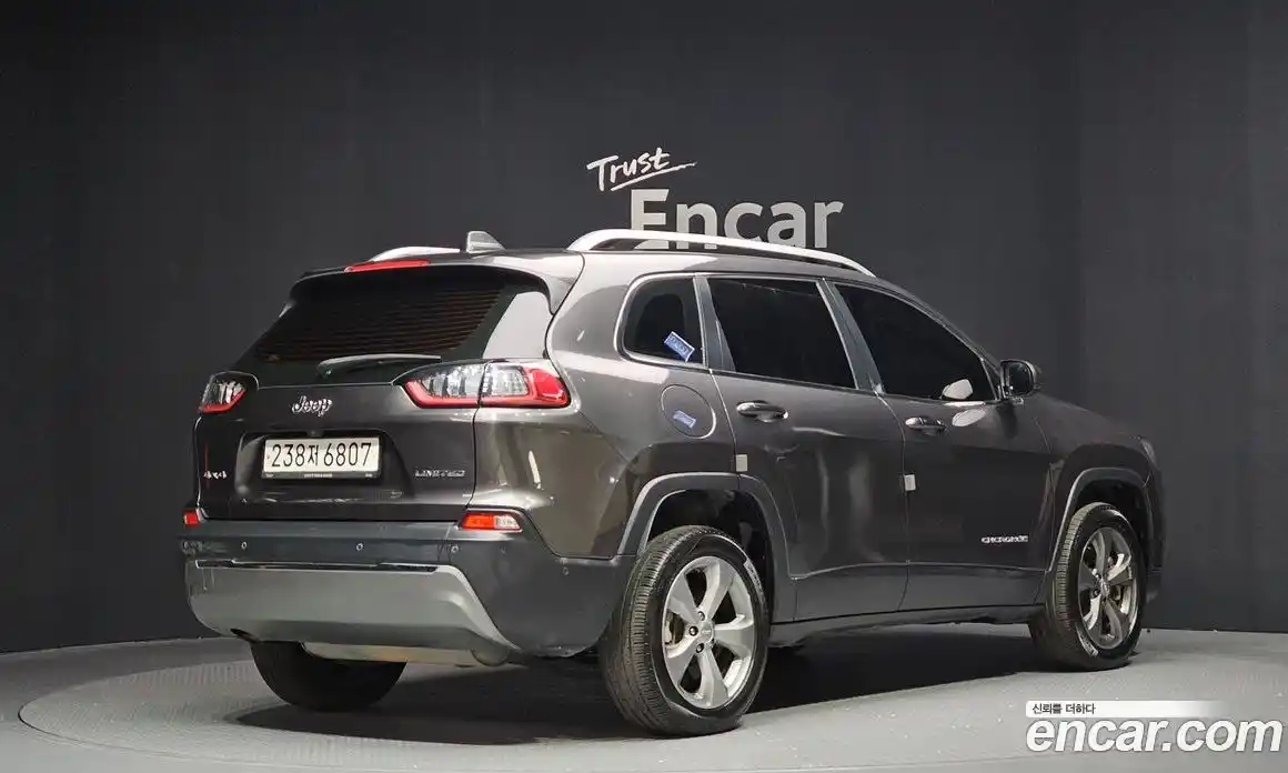 Jeep Cherokee 2020 2.4 Автомат в Москве № 278691, фото 14