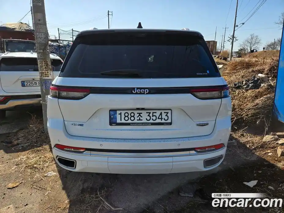 Jeep Cherokee 2023 2.0 Автомат в Москве № 279115, фото 4