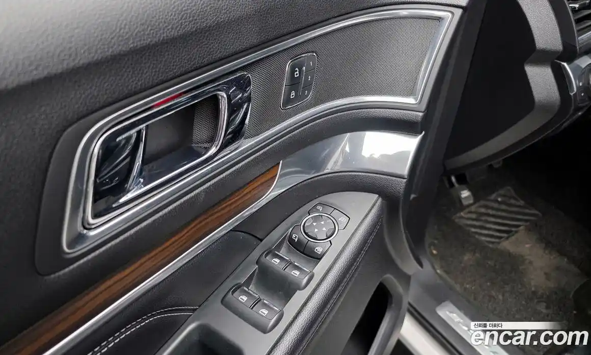 Ford Explorer 2017 2.3 Автомат в Москве № 281513, фото 16