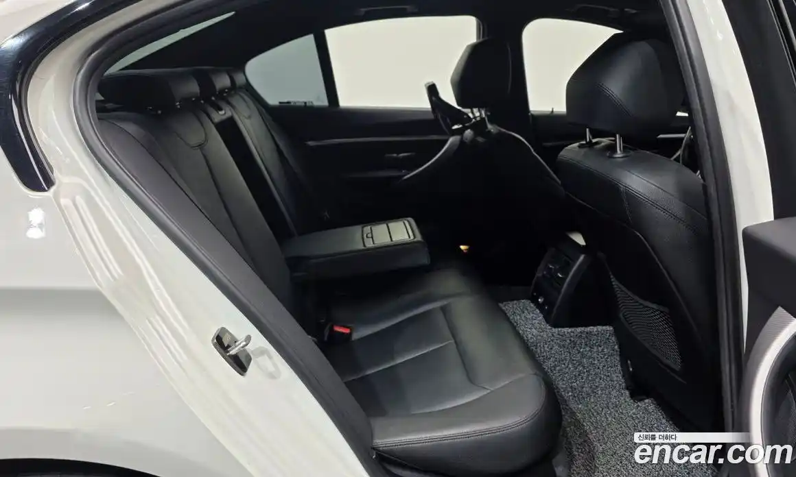 BMW 3-Series 2018 2.0 Автомат в Москве № 285386, фото 12