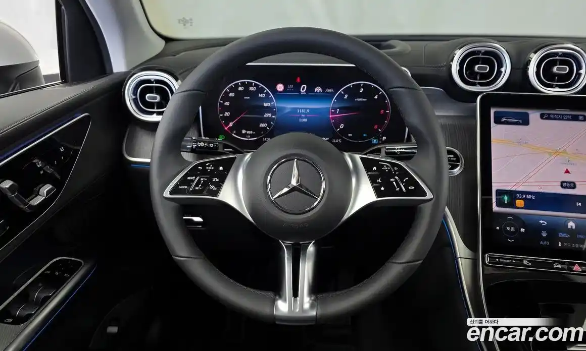 Mercedes-Benz GLC-Class 2025 2.0 Автомат в Москве № 286071, фото 13