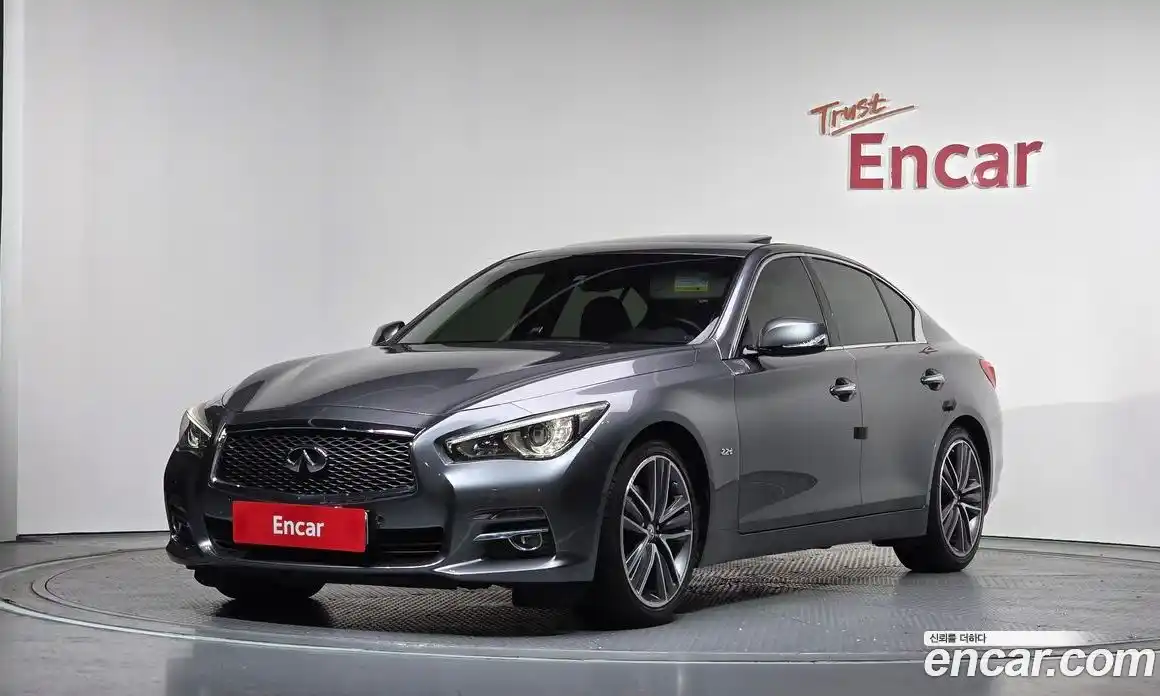 Infiniti Q50 2015 2.1 Автомат в Москве № 294966, фото 14