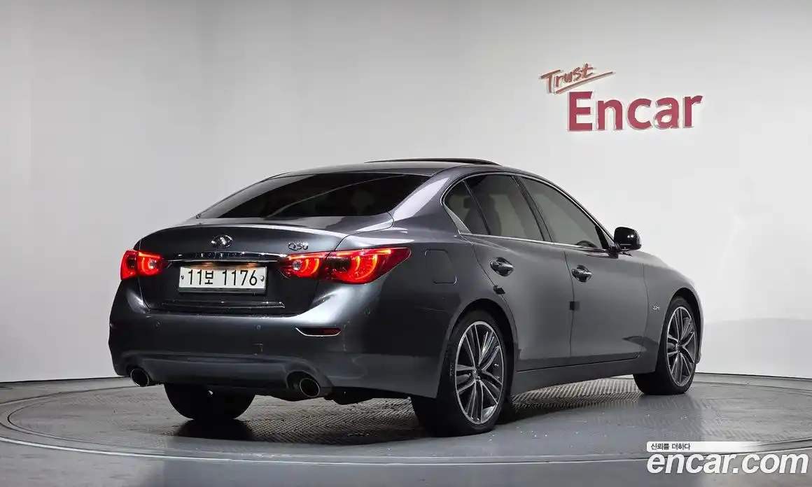 Infiniti Q50 2015 2.1 Автомат в Москве № 294966, фото 19