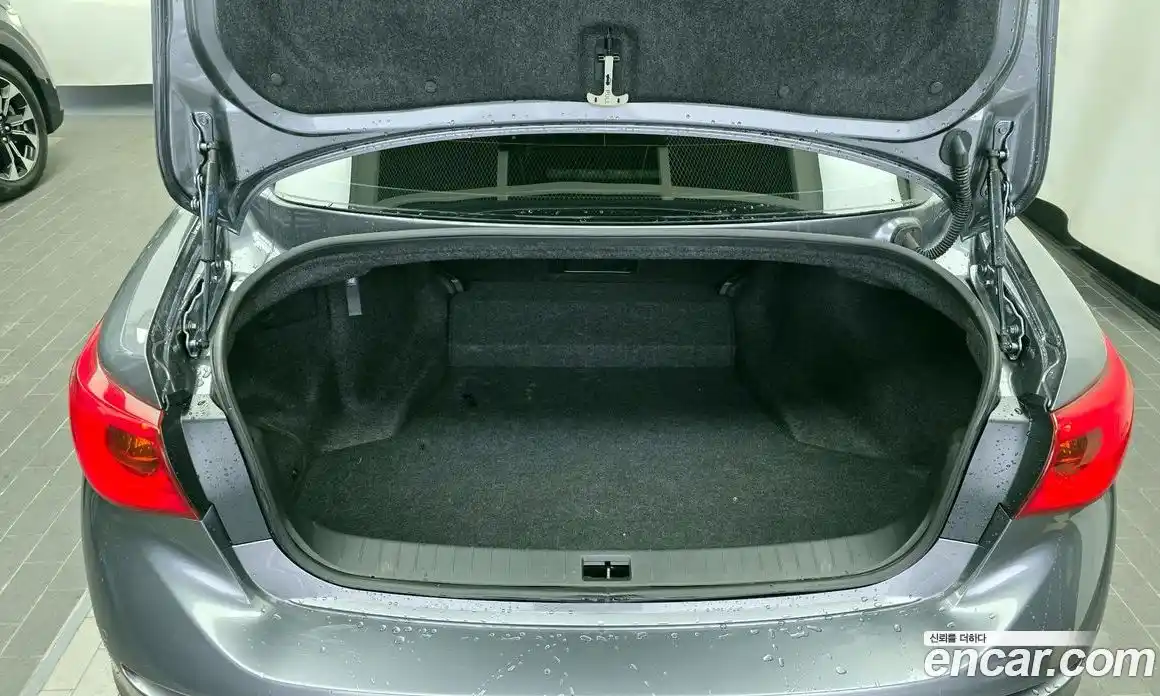 Infiniti Q50 2015 2.1 Автомат в Москве № 294966, фото 6