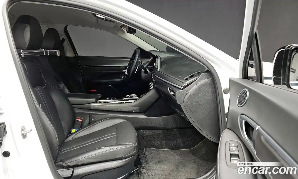 Hyundai Sonata 2023 1.6 Автомат в Москве № 2978, фото 14