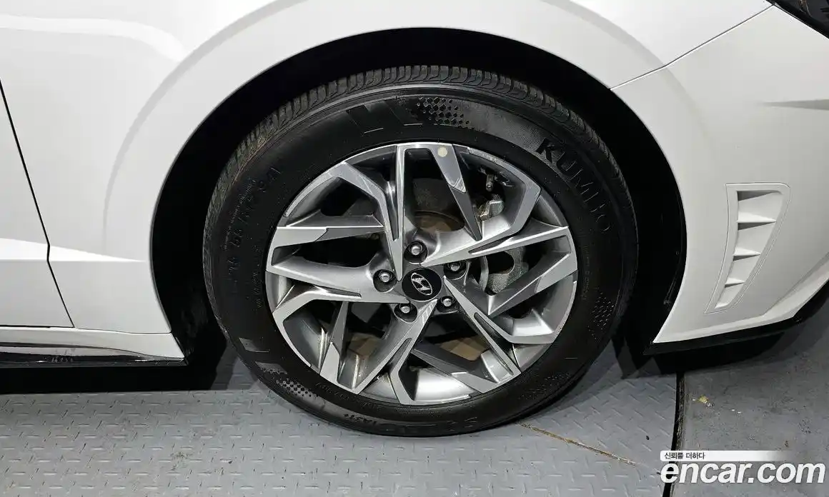 Hyundai Sonata 2023 1.6 Автомат в Москве № 2978, фото 19