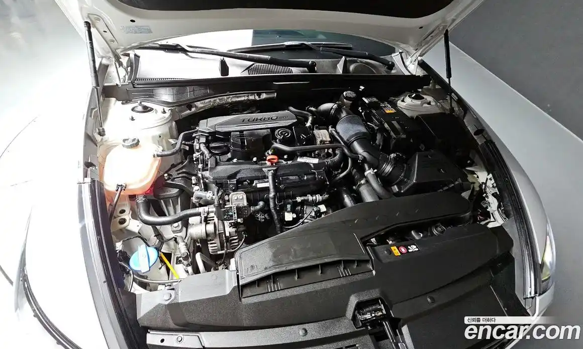 Hyundai Sonata 2023 1.6 Автомат в Москве № 2978, фото 7