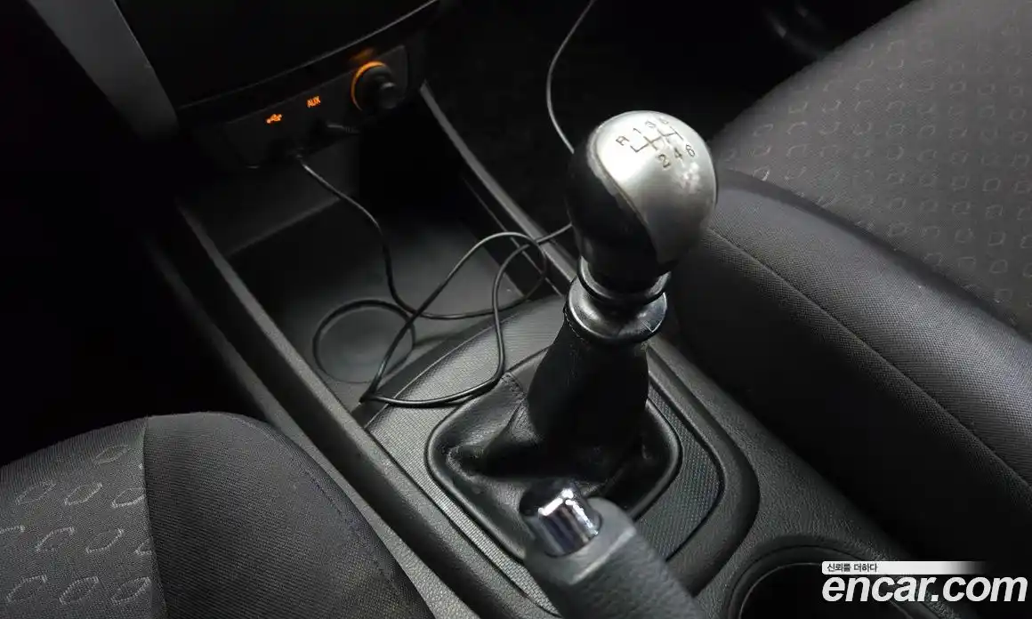 SsangYong Korando 2012 2.0 Механическая в Москве № 31304, фото 5