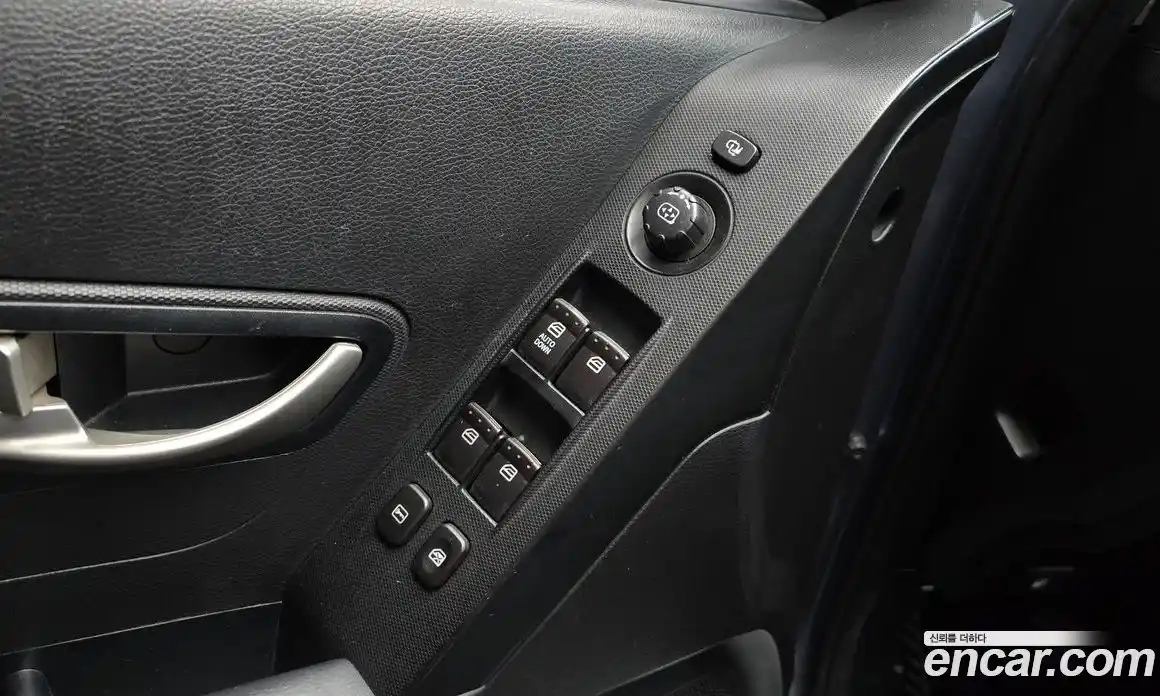 SsangYong Korando 2012 2.0 Механическая в Москве № 31304, фото 10