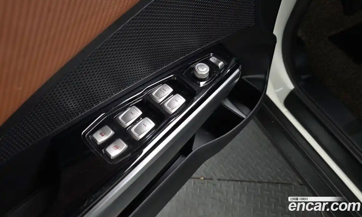 SsangYong TIBOLI 2019 1.6 Автомат в Москве № 33001, фото 8