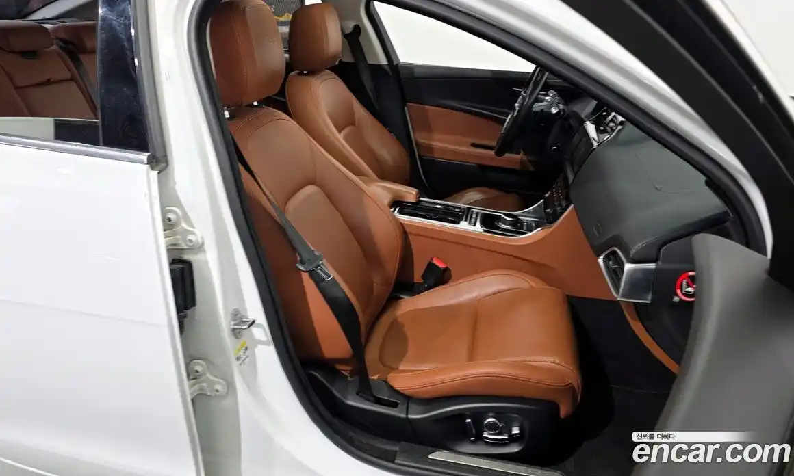 Jaguar XE 2019 2.0 Автомат в Москве № 335813, фото 14