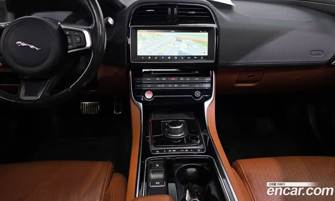 Jaguar XE 2019 2.0 Автомат в Москве № 335813, фото 8