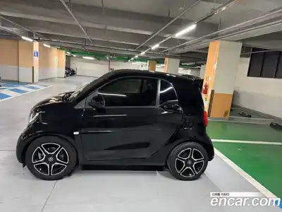 Smart Fortwo 2015 1.0 Механическая в Москве № 346180, миниатюра 5