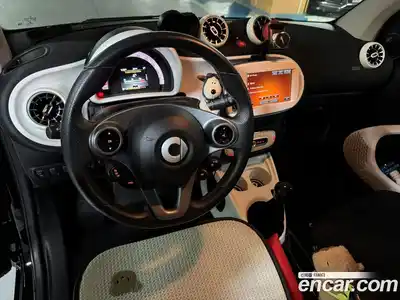 Smart Fortwo 2015 1.0 Механическая в Москве № 346180, миниатюра 7