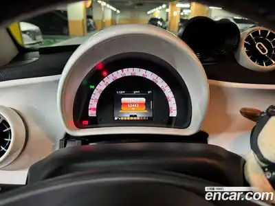 Smart Fortwo 2015 1.0 Механическая в Москве № 346180, миниатюра 8
