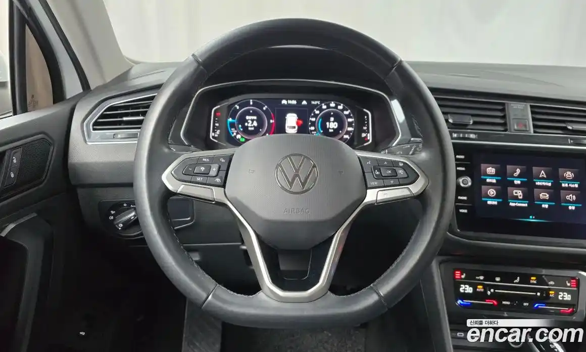 Volkswagen Tiguan 2021 2.0 Автомат в Москве № 358067, фото 13