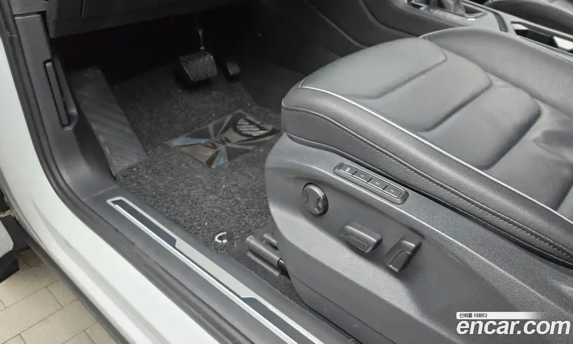 Volkswagen Tiguan 2021 2.0 Автомат в Москве № 358067, фото 19