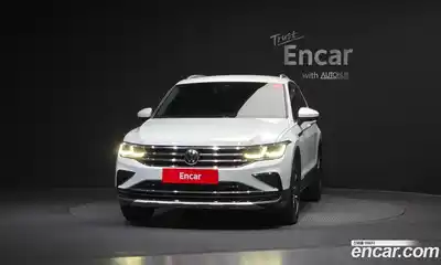 Volkswagen Tiguan 2021 2.0 Автомат в Москве № 358067, миниатюра 3
