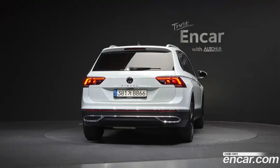 Volkswagen Tiguan 2021 2.0 Автомат в Москве № 358067, фото 4