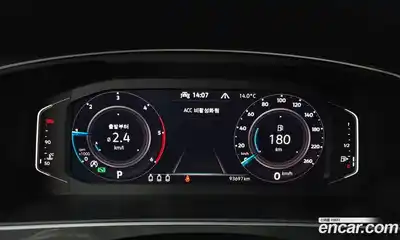 Volkswagen Tiguan 2021 2.0 Автомат в Москве № 358067, миниатюра 8