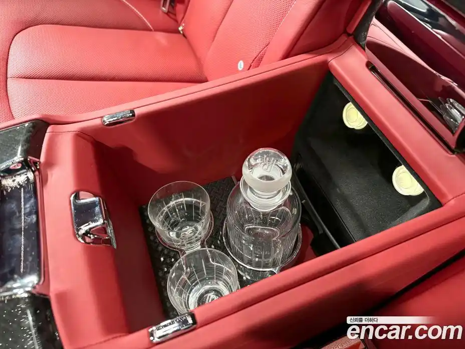 Rolls-Royce Cullinan 2023 6.7 Автомат в Москве № 368393, фото 18