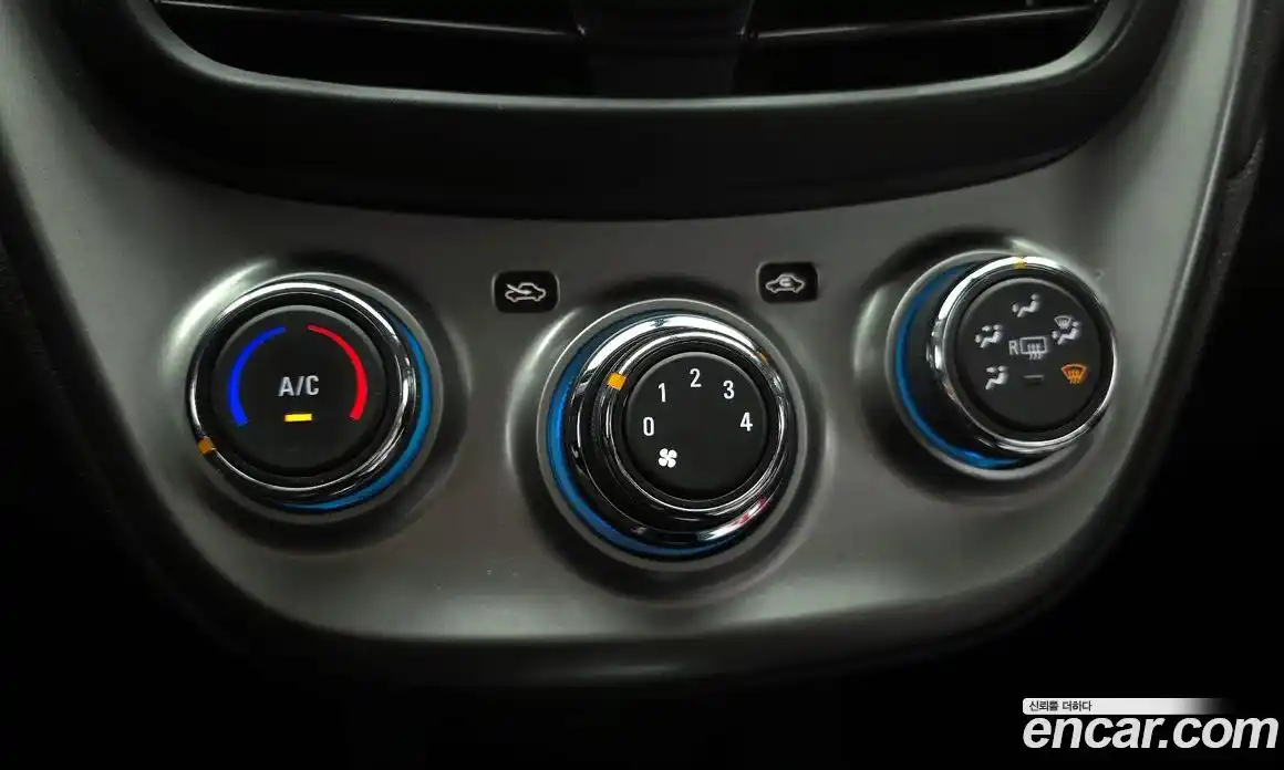 Chevrolet Spark 2016 1.0 Автомат в Москве № 371465, фото 16