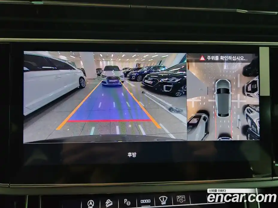 Audi Q8 2022 3.0 Автомат в Москве № 373484, фото 14