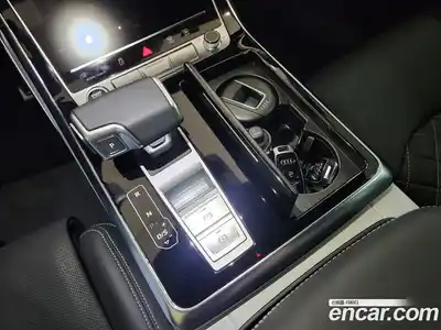 Audi Q8 2022 3.0 Автомат в Москве № 373484, миниатюра 9