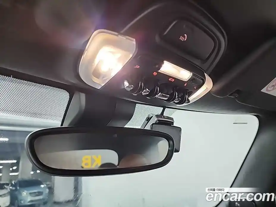 Mini Cooper Convertible 2024 2.0 Автомат в Москве № 381246, фото 17