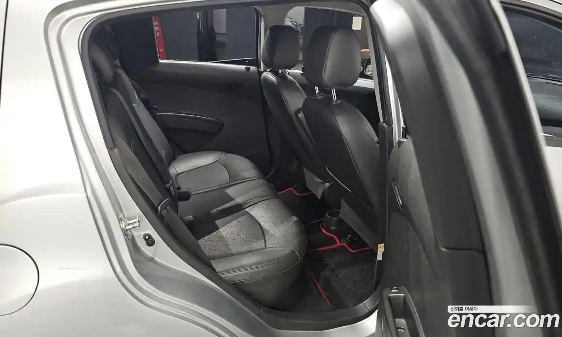 Chevrolet Spark 2014 1.0 Автомат в Москве № 38246, фото 11