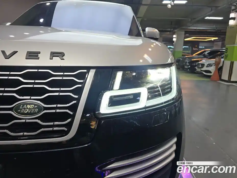 Land Rover Range-Rover 2017 5.0 Автомат в Москве № 392331, фото 16