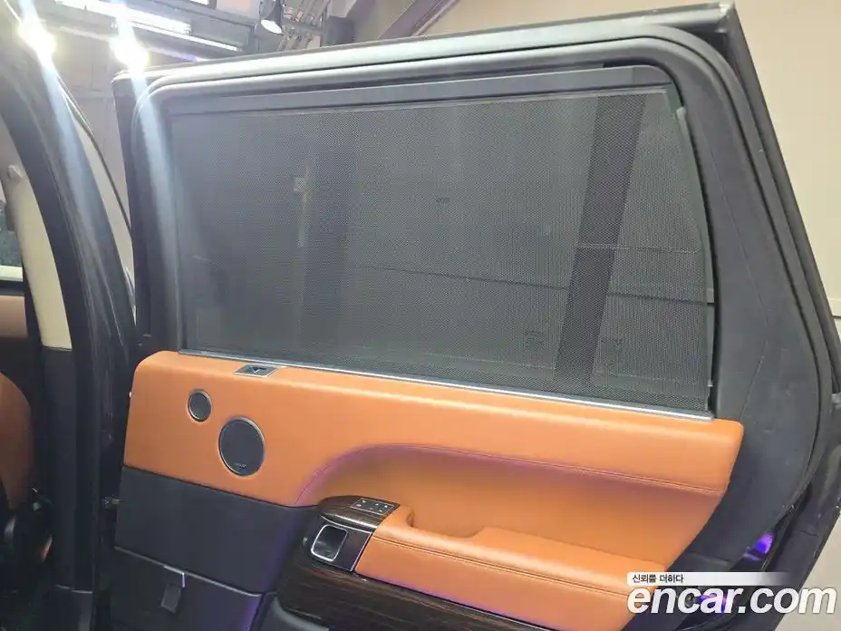 Land Rover Range-Rover 2017 5.0 Автомат в Москве № 392331, фото 19