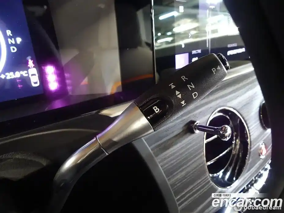 Rolls-Royce Spectre 2024 0.3 Автомат в Москве № 407316, фото 7