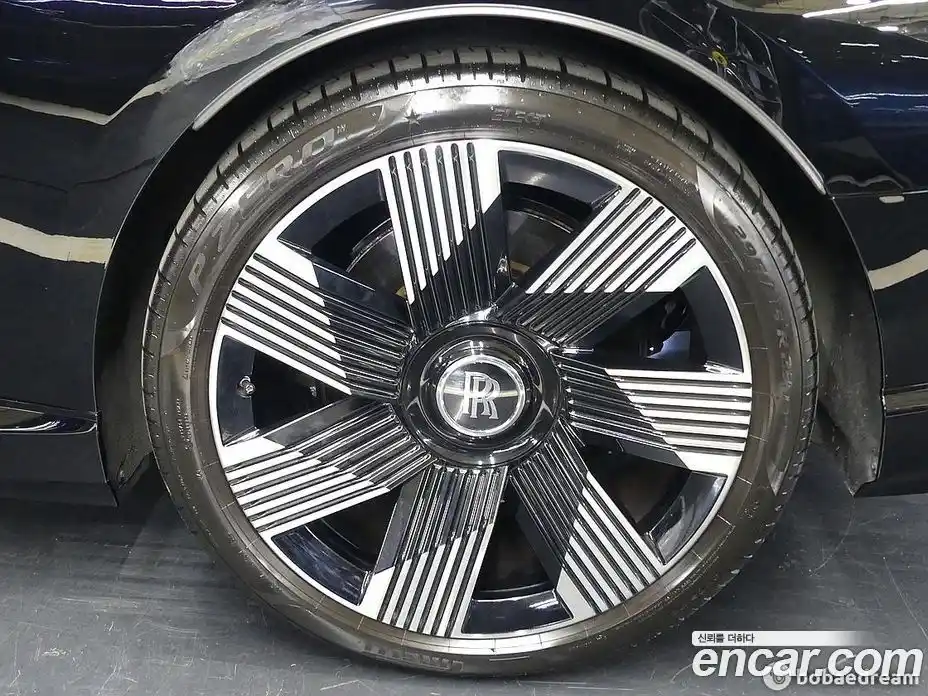 Rolls-Royce Spectre 2024 0.3 Автомат в Москве № 407316, фото 9