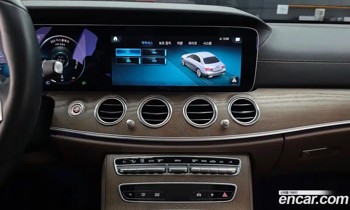 Mercedes-Benz E-Class 2022 2.0 Автомат в Москве № 409914, фото 13