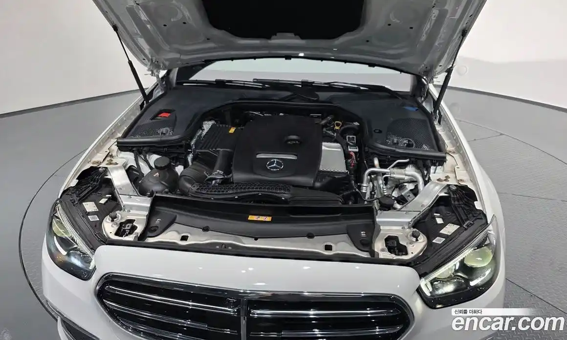 Mercedes-Benz E-Class 2022 2.0 Автомат в Москве № 409914, фото 5