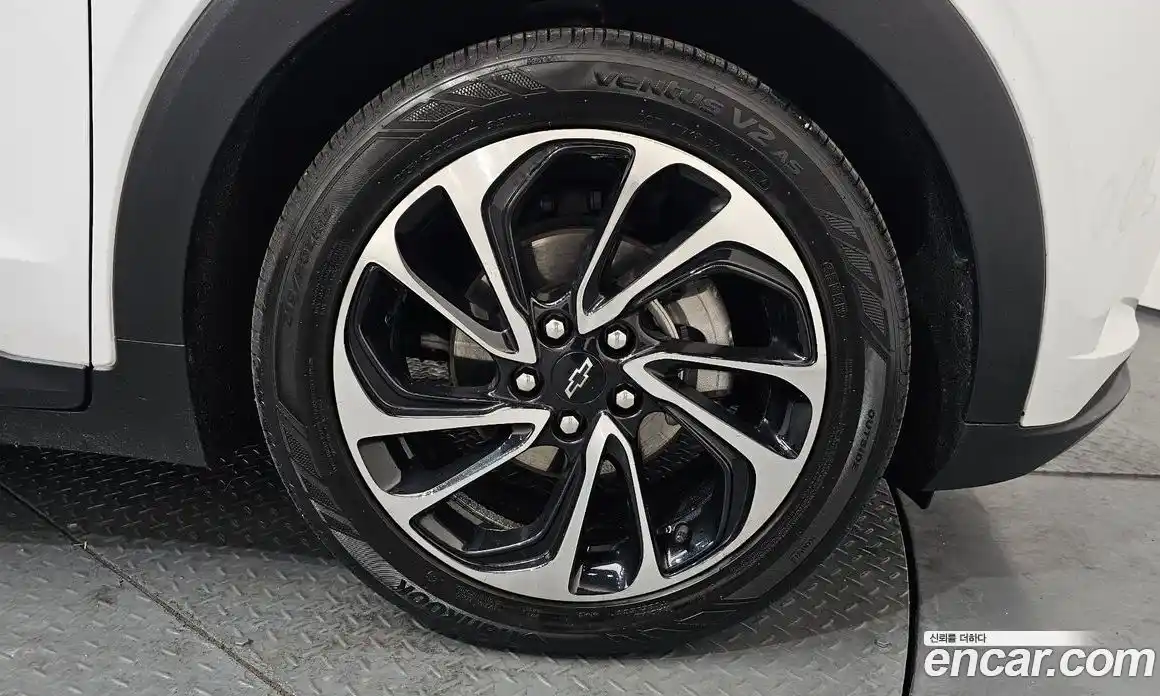 Chevrolet 볼트 EUV 2023 0.2 Автомат в Москве № 42440, фото 4