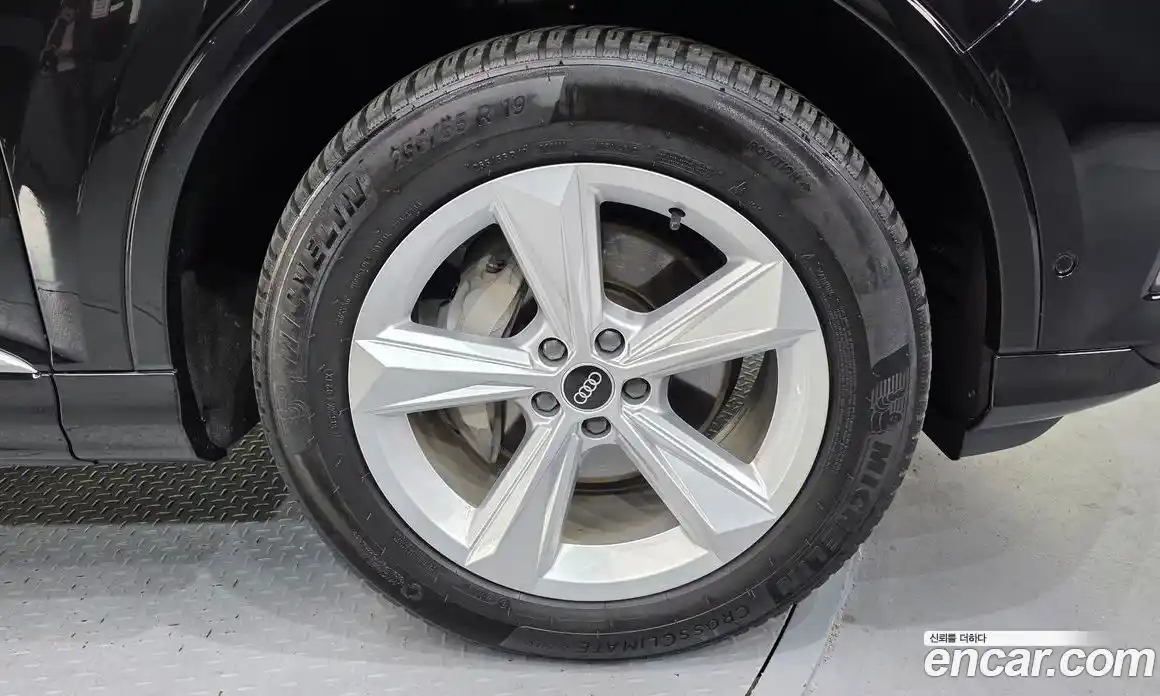 Audi Q7 2022 3.0 Автомат в Москве № 428814, фото 5